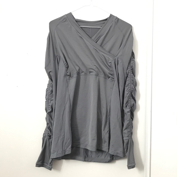 lululemon athletica Tops - Lululemon Slate Gray Ruched Long Sleeve Shirt